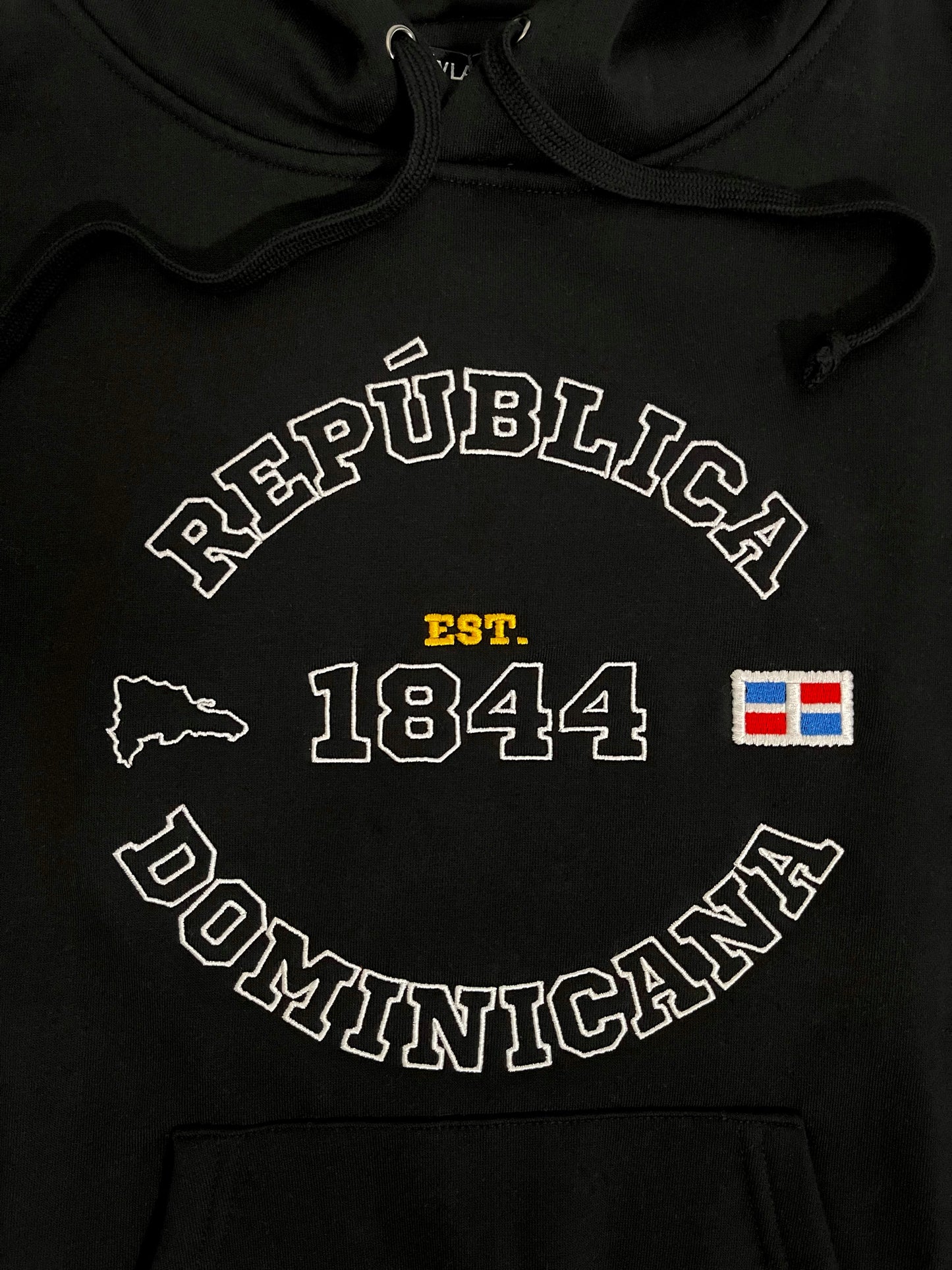 República Dominicana Est. 1844 Hoodie Bordado Manga Larga